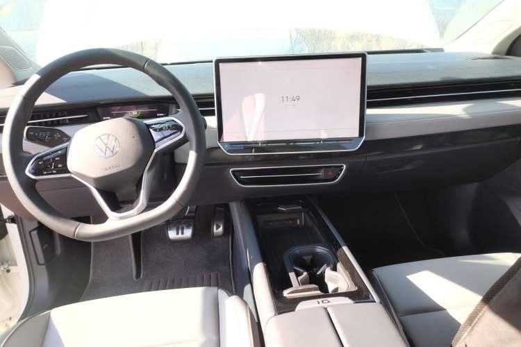 Used Volkswagen ID.7 VIZZION 2024 AIR model Interior 2