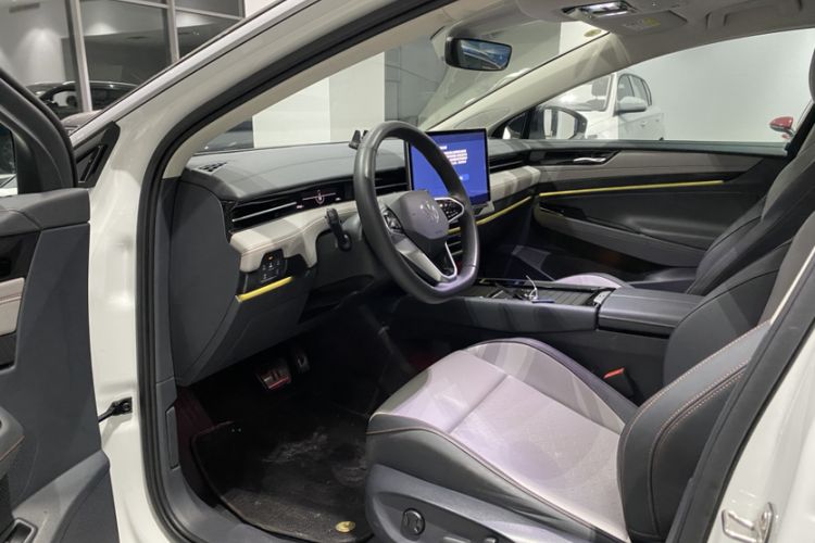 Used Volkswagen ID.7 VIZZION 2024 AIR model Interior 2