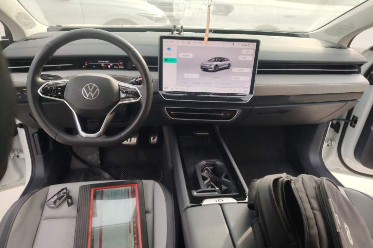 Used Volkswagen ID.7 VIZZION 2024 AIR model Interior 2