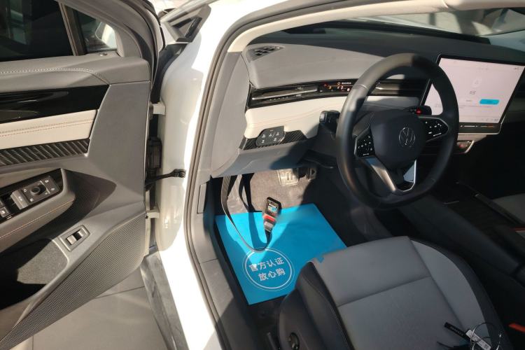 Used Volkswagen ID.7 VIZZION 2024 AIR model Interior 3