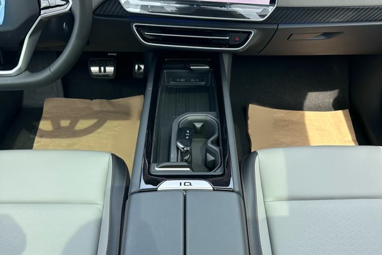 Used Volkswagen ID.7 VIZZION 2024 AIR model Interior 5