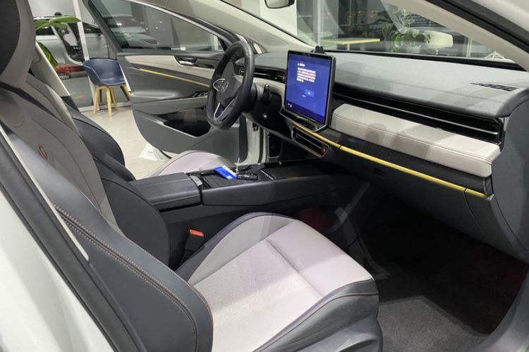 Used Volkswagen ID.7 VIZZION 2024 AIR model Interior 5
