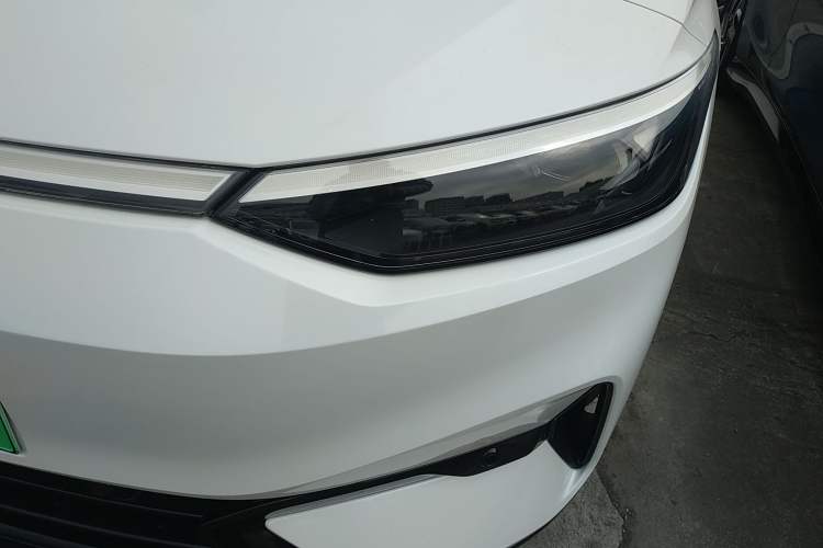Used Volkswagen ID.7 VIZZION 2024 First Edition Left Front Headlight
