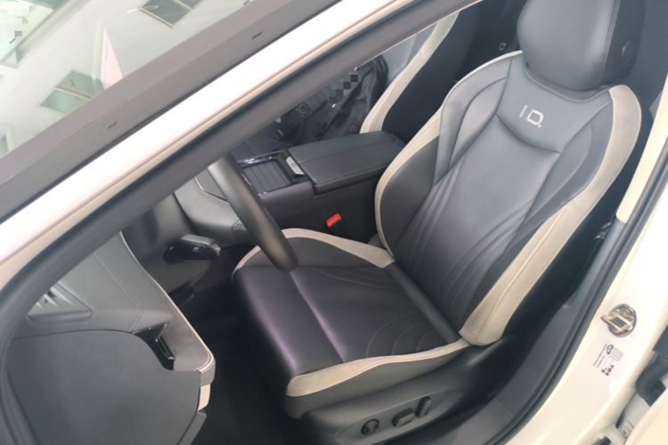 Used Volkswagen ID.7 VIZZION 2024 PRO Model Left Front Seat