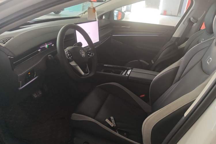 Used Volkswagen ID.7 VIZZION 2024 PRO Model Left Front Seat
