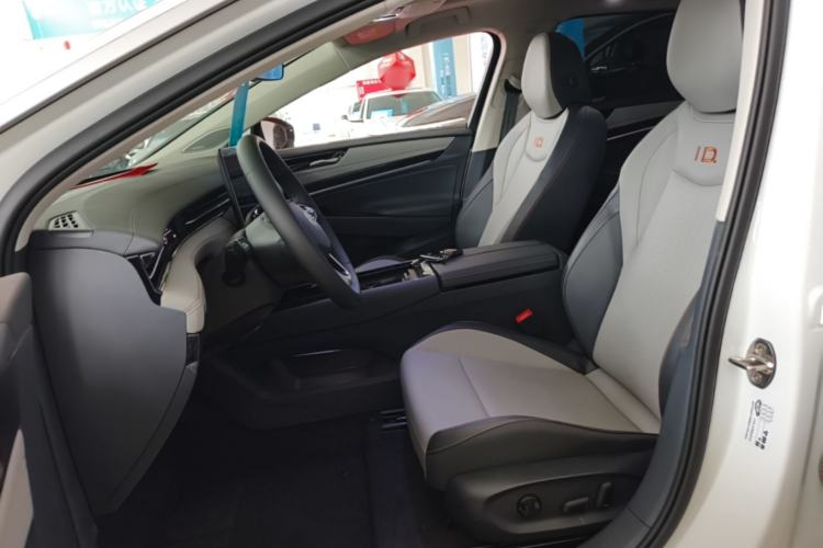 Used Volkswagen ID.7 VIZZION 2024 AIR model Left Front Seat
