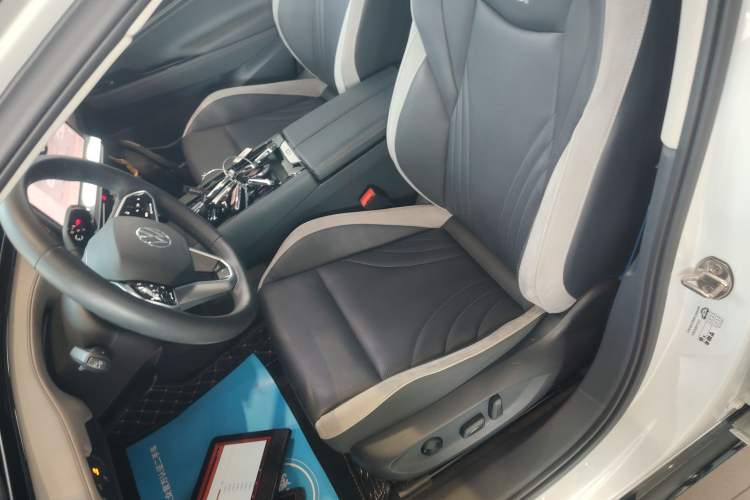 Used Volkswagen ID.7 VIZZION 2024 AIR model Left Front Seat