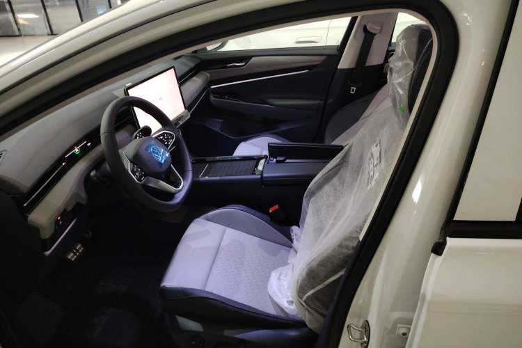Used Volkswagen ID.7 VIZZION 2024 AIR model Left Front Seat