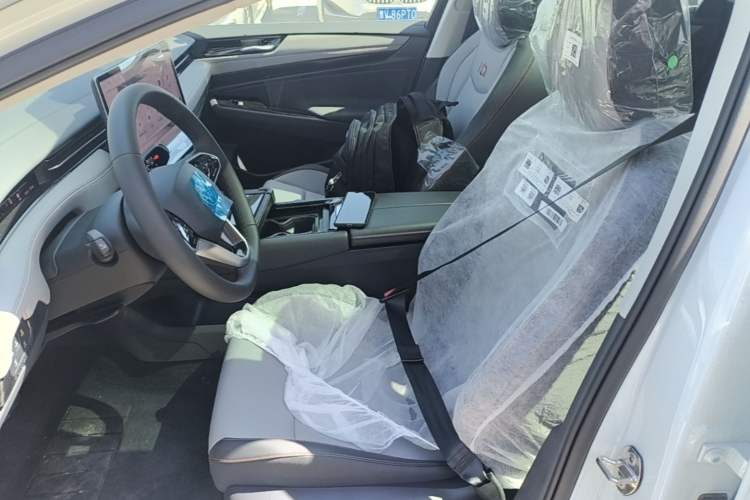 Used Volkswagen ID.7 VIZZION 2024 AIR model Left Front Seat