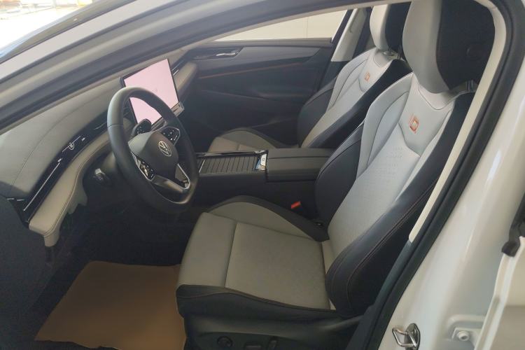 Used Volkswagen ID.7 VIZZION 2024 AIR model Left Front Seat