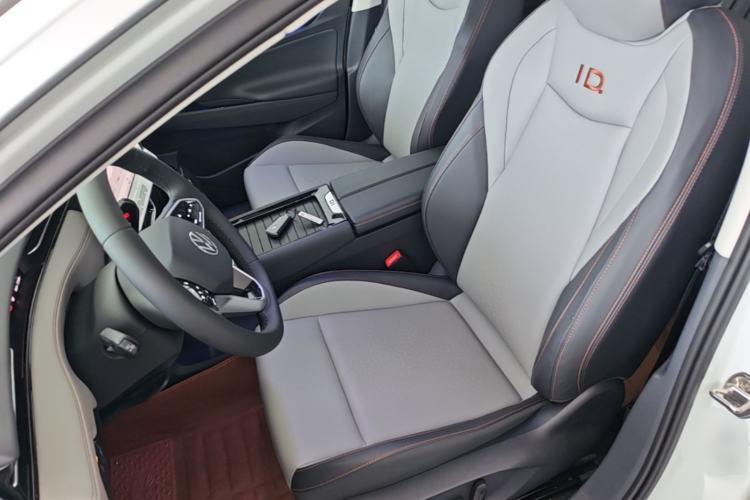 Used Volkswagen ID.7 VIZZION 2024 AIR model Left Front Seat