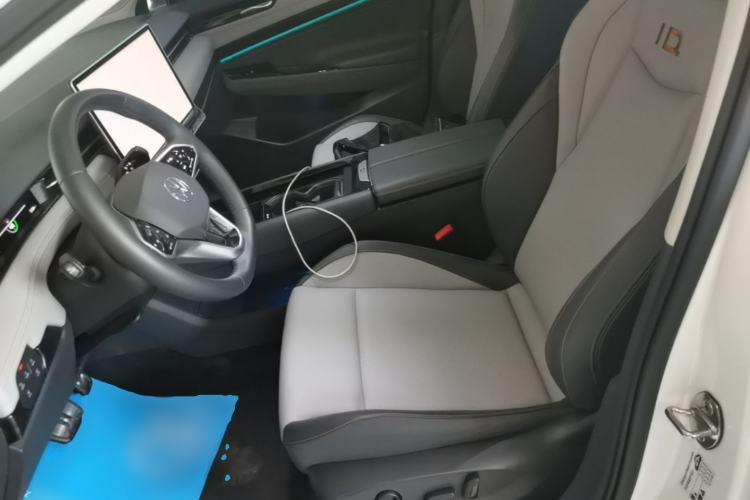 Used Volkswagen ID.7 VIZZION 2024 AIR model Left Front Seat