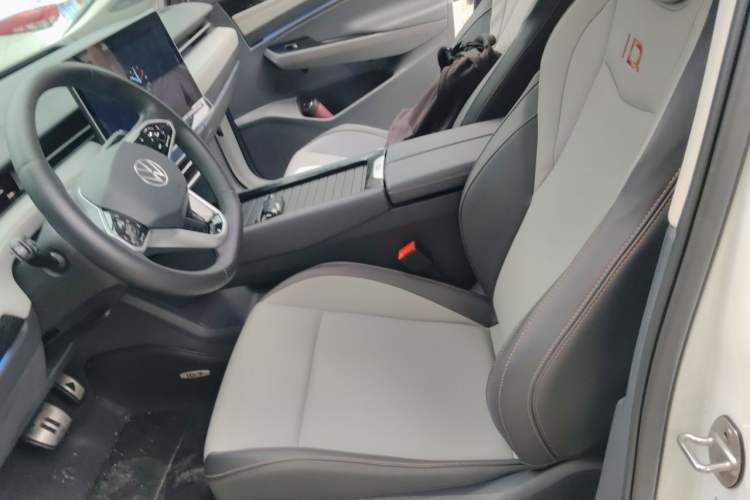 Used Volkswagen ID.7 VIZZION 2024 AIR model Left Front Seat