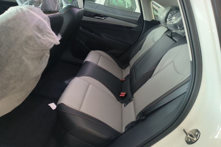 Used Volkswagen ID.7 VIZZION 2024 AIR model Left Rear Seat