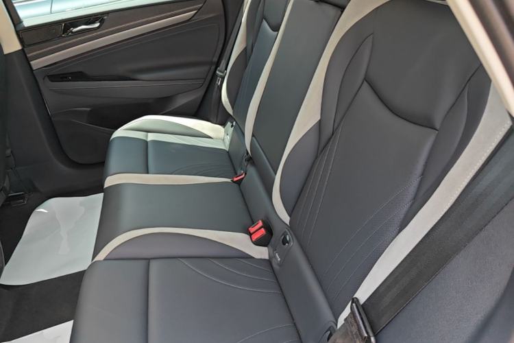 Used Volkswagen ID.7 VIZZION 2024 First Edition Left Rear Seat