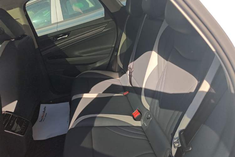 Used Volkswagen ID.7 VIZZION 2024 PRO Model Left Rear Seat