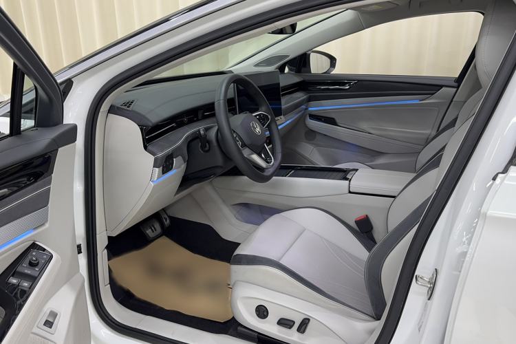 Used Volkswagen ID.7 VIZZION 2024 First Edition Left Rear Seat