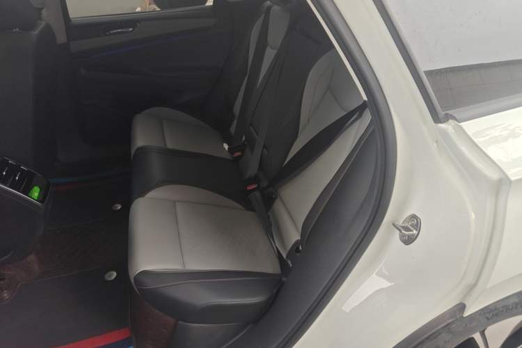 Used Volkswagen ID.7 VIZZION 2024 AIR model Left Rear Seat