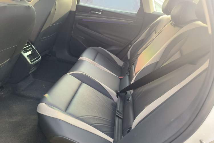 Used Volkswagen ID.7 VIZZION 2024 First Edition Left Rear Seat