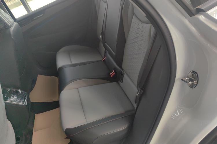 Used Volkswagen ID.7 VIZZION 2024 AIR model Left Rear Seat
