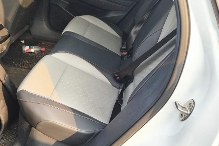 Used Volkswagen ID.7 VIZZION 2024 AIR model Left Rear Seat