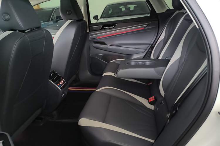 Used Volkswagen ID.7 VIZZION 2024 PRO Model Left Rear Seat