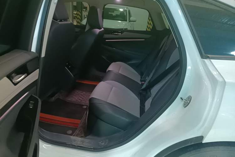 Used Volkswagen ID.7 VIZZION 2024 AIR model Left Rear Seat