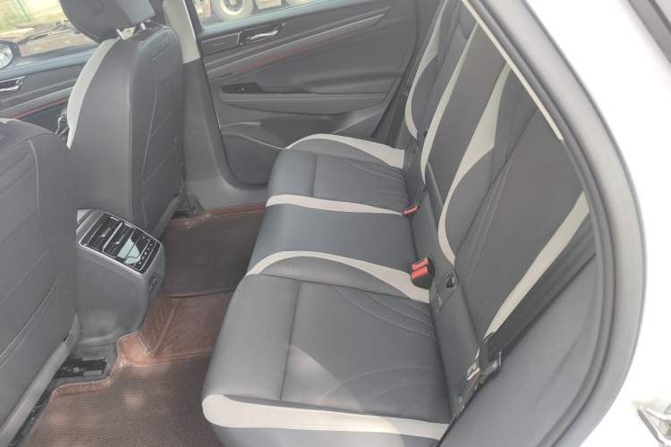 Used Volkswagen ID.7 VIZZION 2024 PRO Model Left Rear Seat