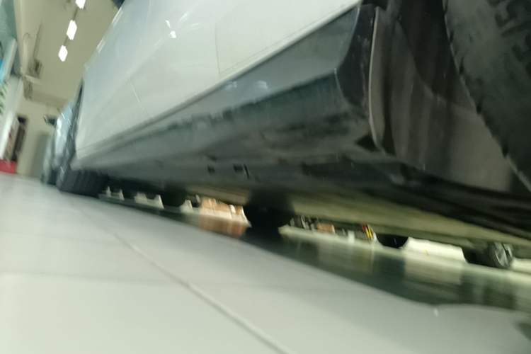 Used Volkswagen ID.7 VIZZION 2024 PRO Model Left Side Sill