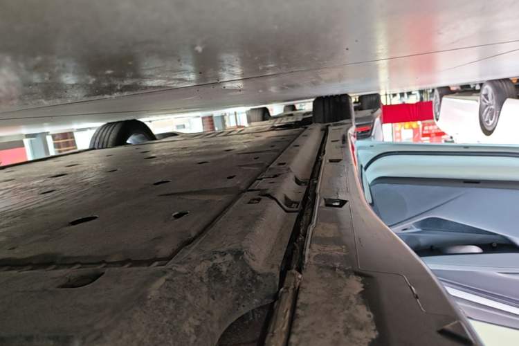 Used Volkswagen ID.7 VIZZION 2024 PRO Model Left Side Sill