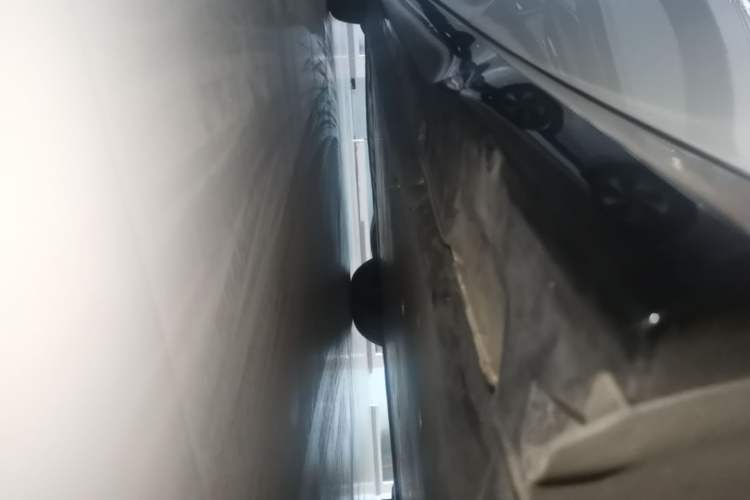 Used Volkswagen ID.7 VIZZION 2024 AIR model Left Side Sill