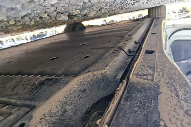 Used Volkswagen ID.7 VIZZION 2024 AIR model Left Side Sill