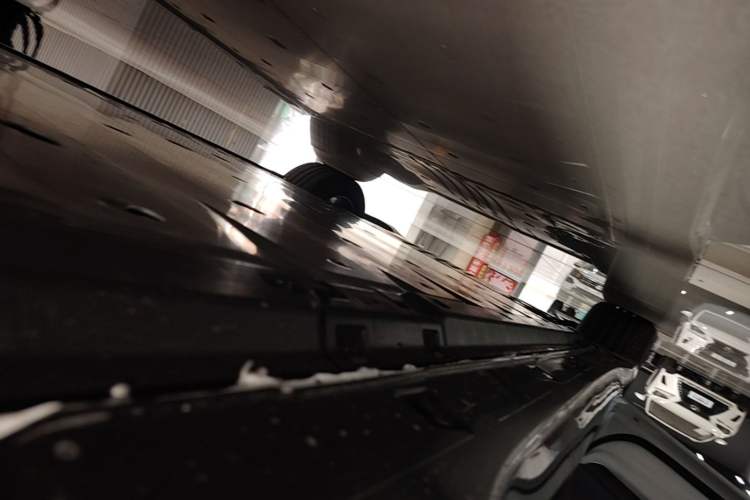 Used Volkswagen ID.7 VIZZION 2024 AIR model Left Side Sill