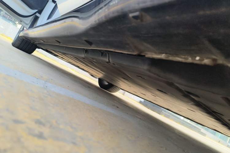 Used Volkswagen ID.7 VIZZION 2024 First Edition Left Side Sill
