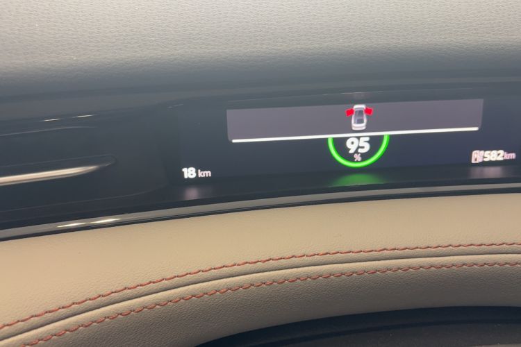 Used Volkswagen ID.7 VIZZION 2024 AIR model Odometer Close Up