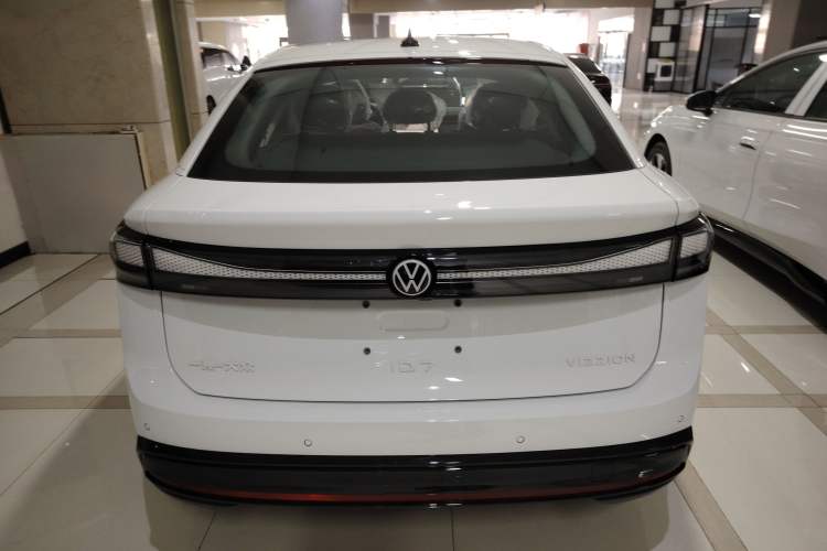 Used Volkswagen ID.7 VIZZION 2024 AIR model Rear