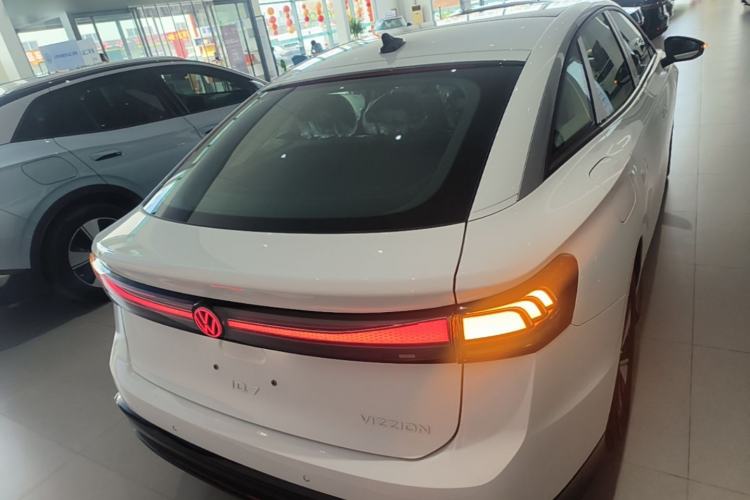 Used Volkswagen ID.7 VIZZION 2024 AIR model Rear