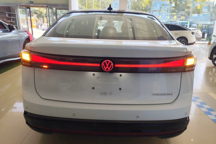 Used Volkswagen ID.7 VIZZION 2024 AIR model Rear