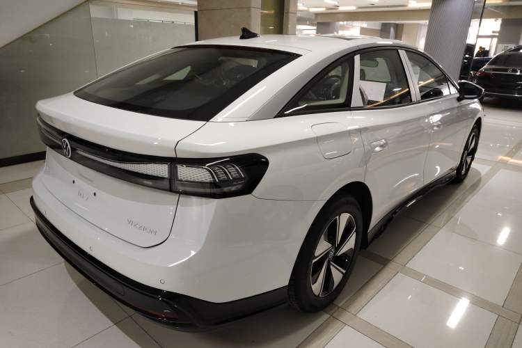 Used Volkswagen ID.7 VIZZION 2024 AIR model Rear Right 45 Deg