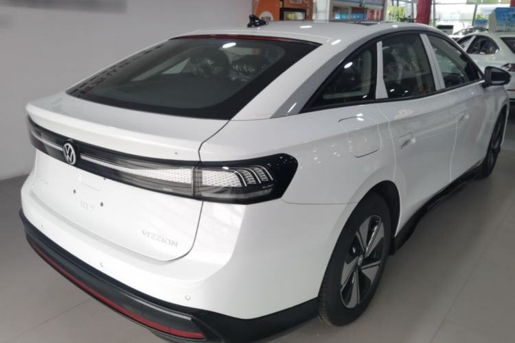 Used Volkswagen ID.7 VIZZION 2024 AIR model Rear Right 45 Deg
