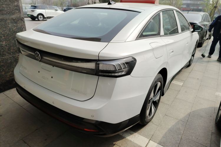 Used Volkswagen ID.7 VIZZION 2024 AIR model Rear Right 45 Deg
