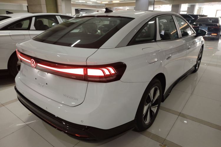 Used Volkswagen ID.7 VIZZION 2024 AIR model Rear Right 45 Deg