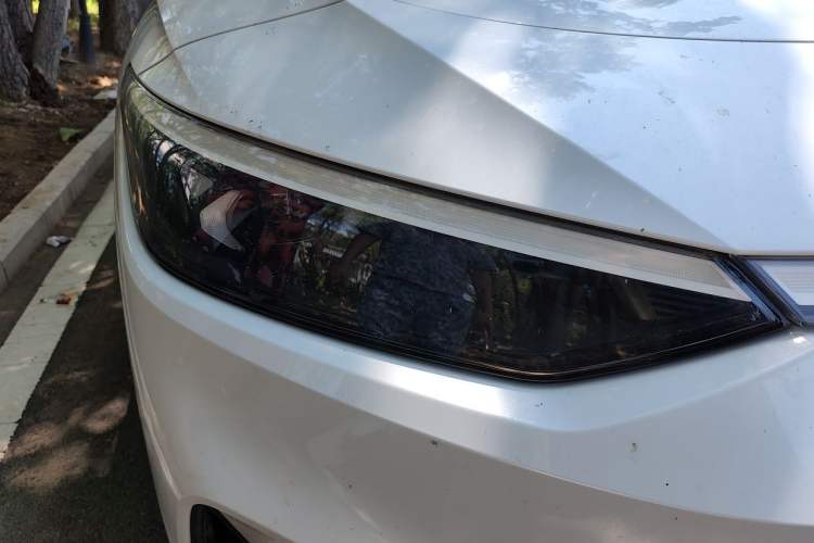Used Volkswagen ID.7 VIZZION 2024 First Edition Right Front Headlight