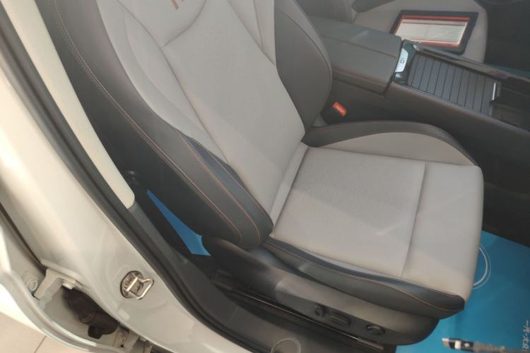 Used Volkswagen ID.7 VIZZION 2024 AIR model Right Front Seat