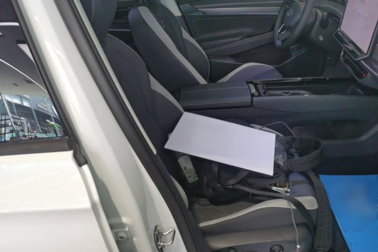 Used Volkswagen ID.7 VIZZION 2024 PRO Model Right Front Seat