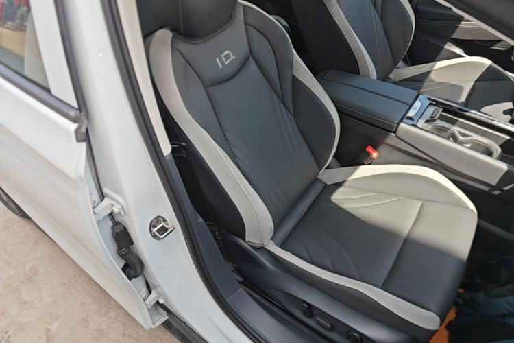 Used Volkswagen ID.7 VIZZION 2024 PRO Model Right Front Seat