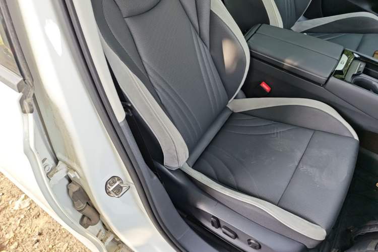 Used Volkswagen ID.7 VIZZION 2024 PRO Model Right Front Seat