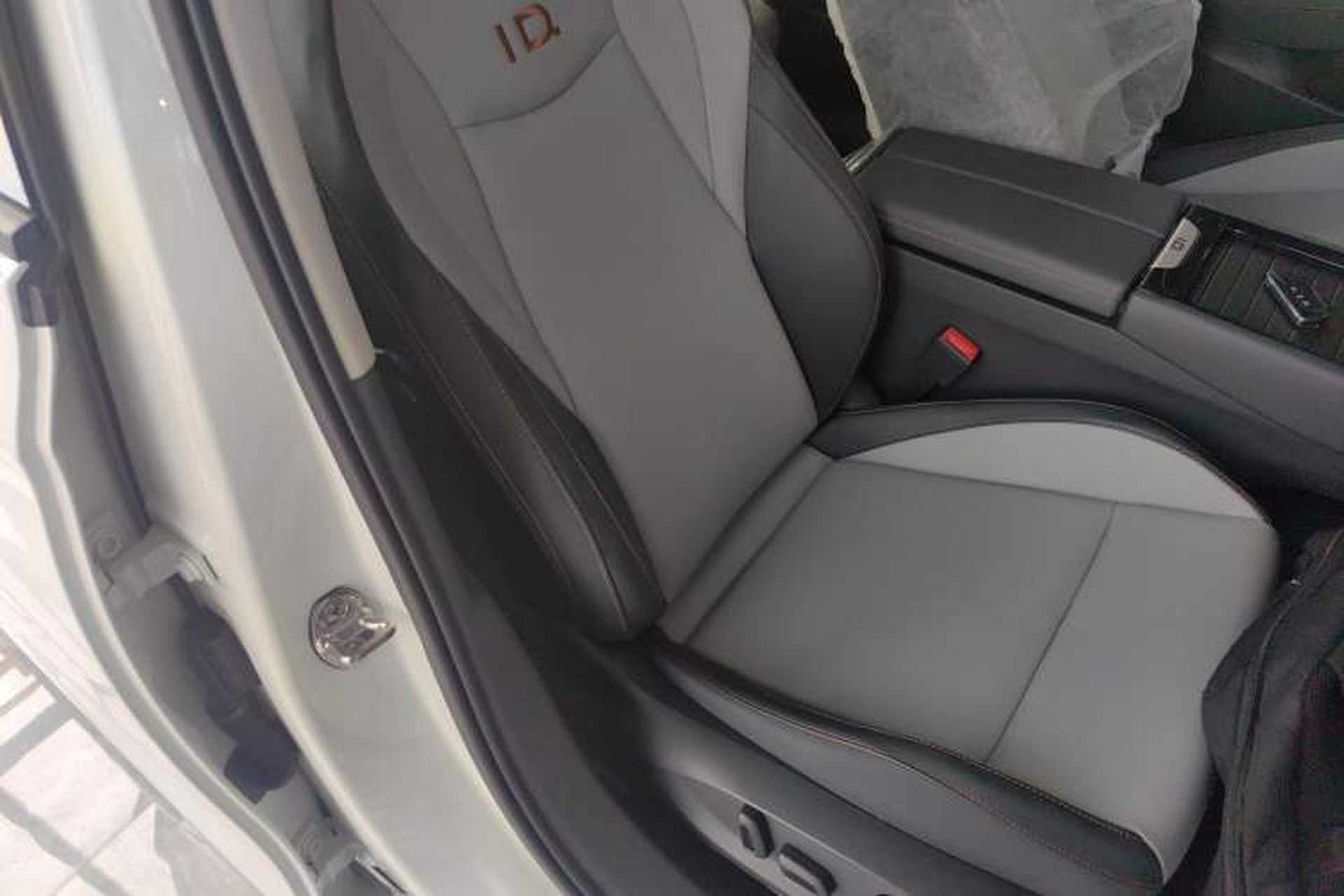 Used Volkswagen ID.7 VIZZION 2024 AIR model Right Front Seat