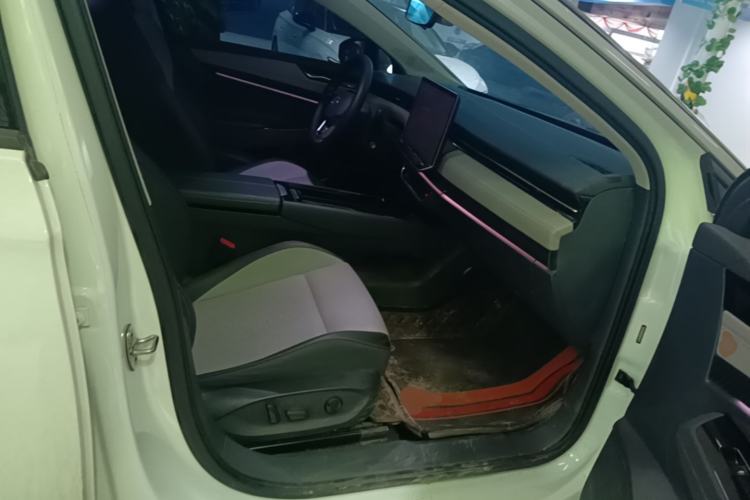 Used Volkswagen ID.7 VIZZION 2024 AIR model Right Front Seat