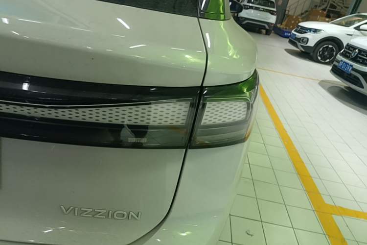 Used Volkswagen ID.7 VIZZION 2024 PRO Model Right Rear Taillight